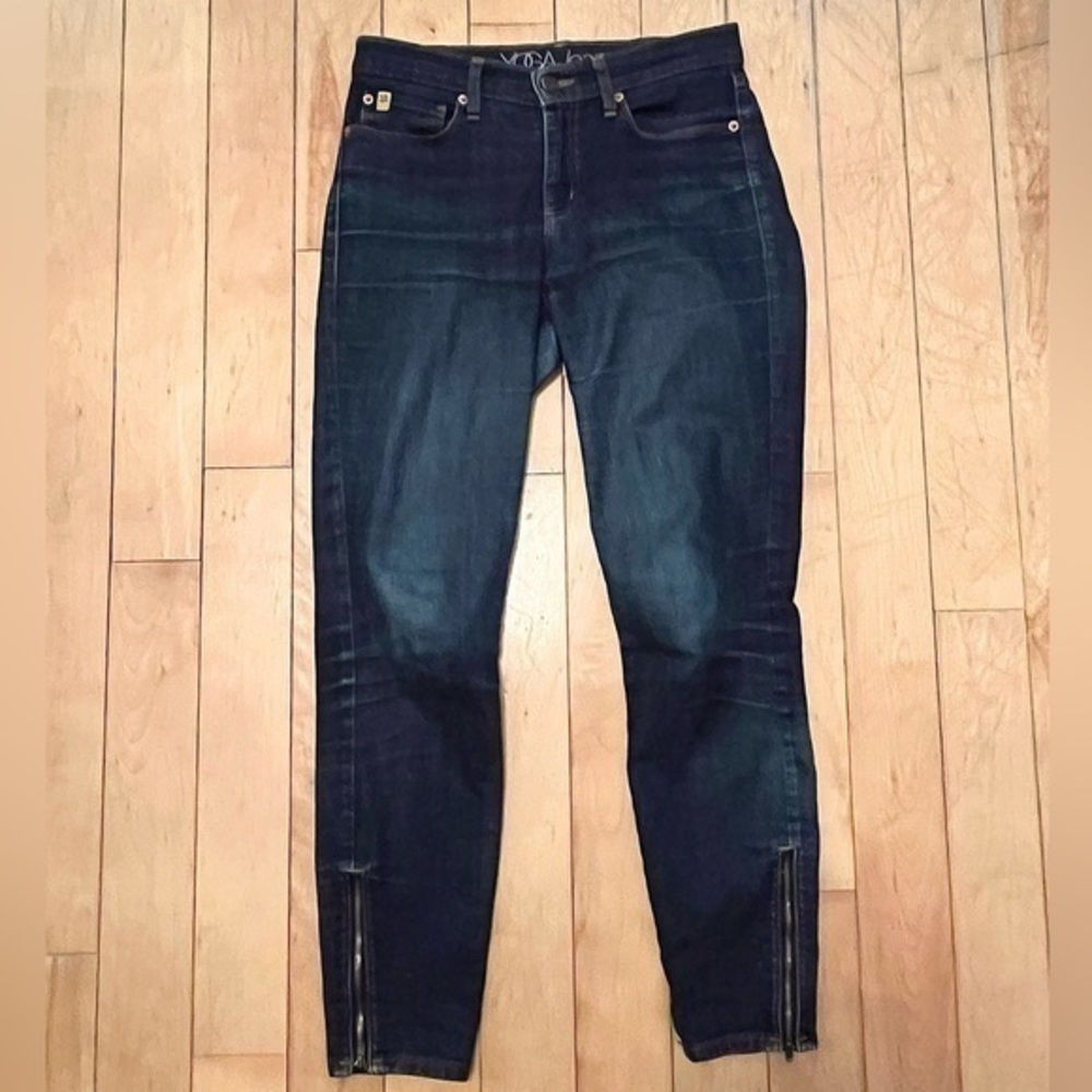 Yoga Jeans Midnight Blue Skinny Jeans Zippers Accents Size 26